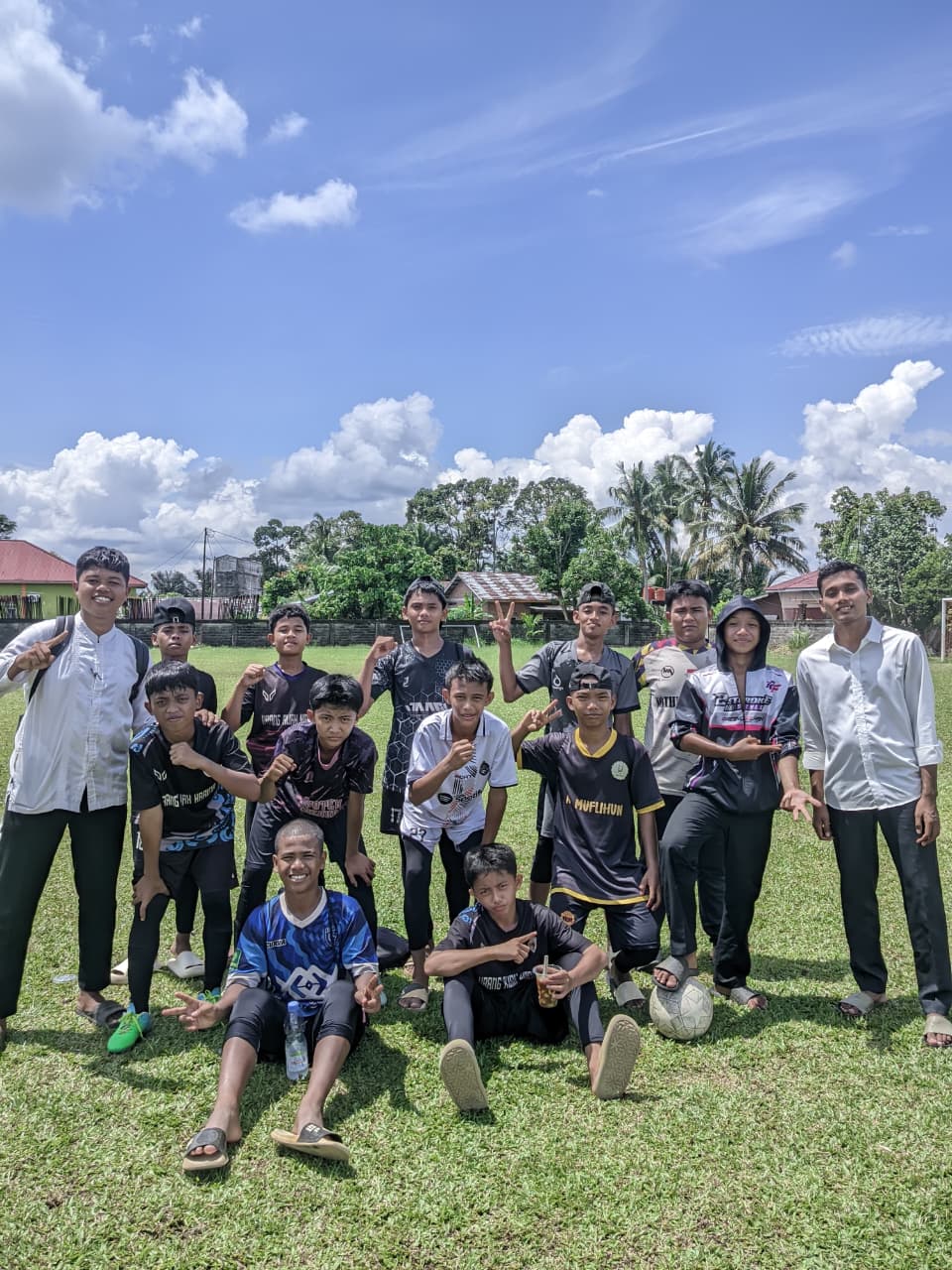 PEMAIN SEPAKBOLA SMP ISLAM AL-MUFLIHUN MENGIKUTI SELEKSI GSI KECAMATAN RAMBAH TAHUN 2026