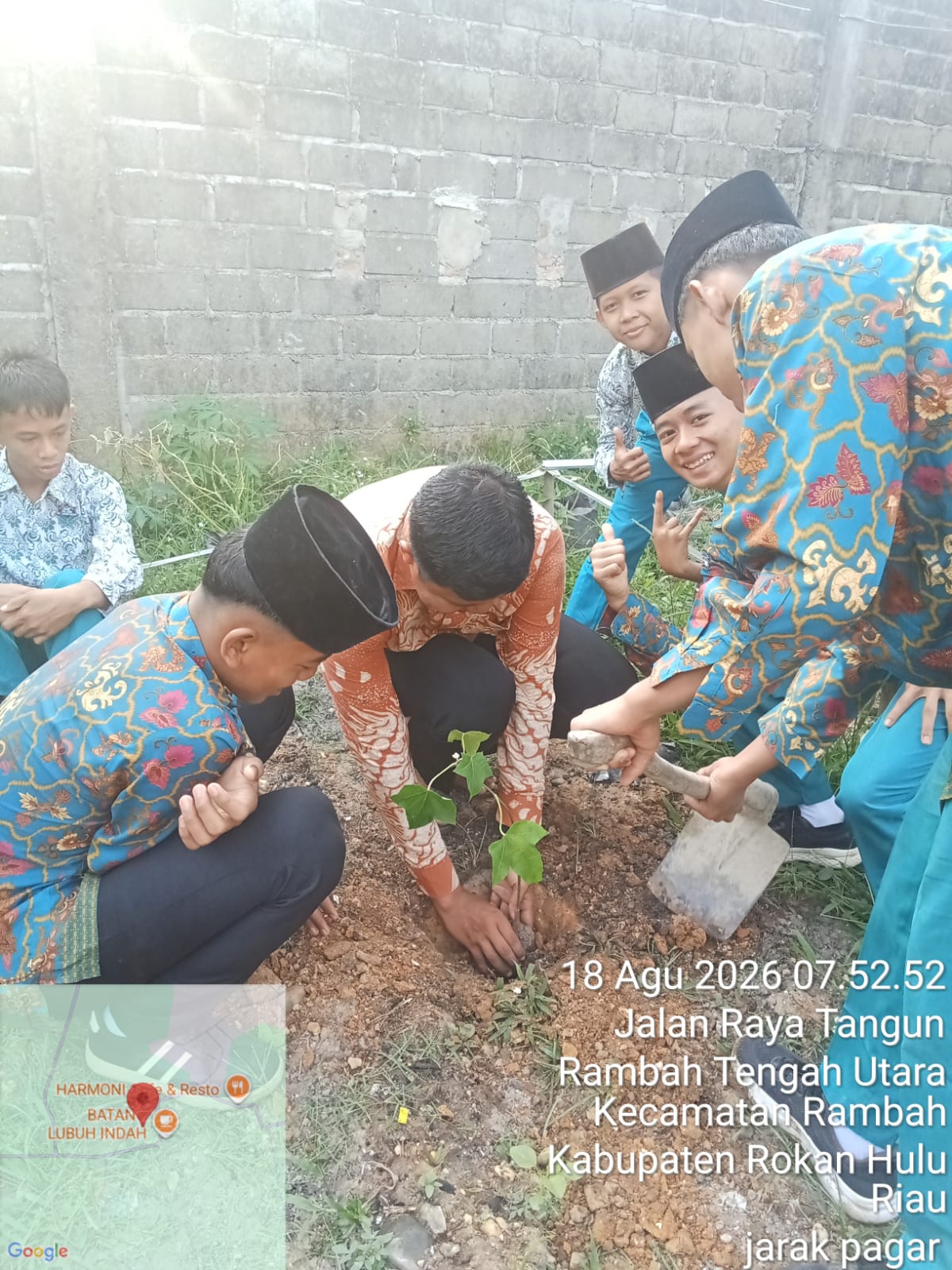 KEGIATAN GREEN POLICING SMP ISLAM AL-MUFLIHUN